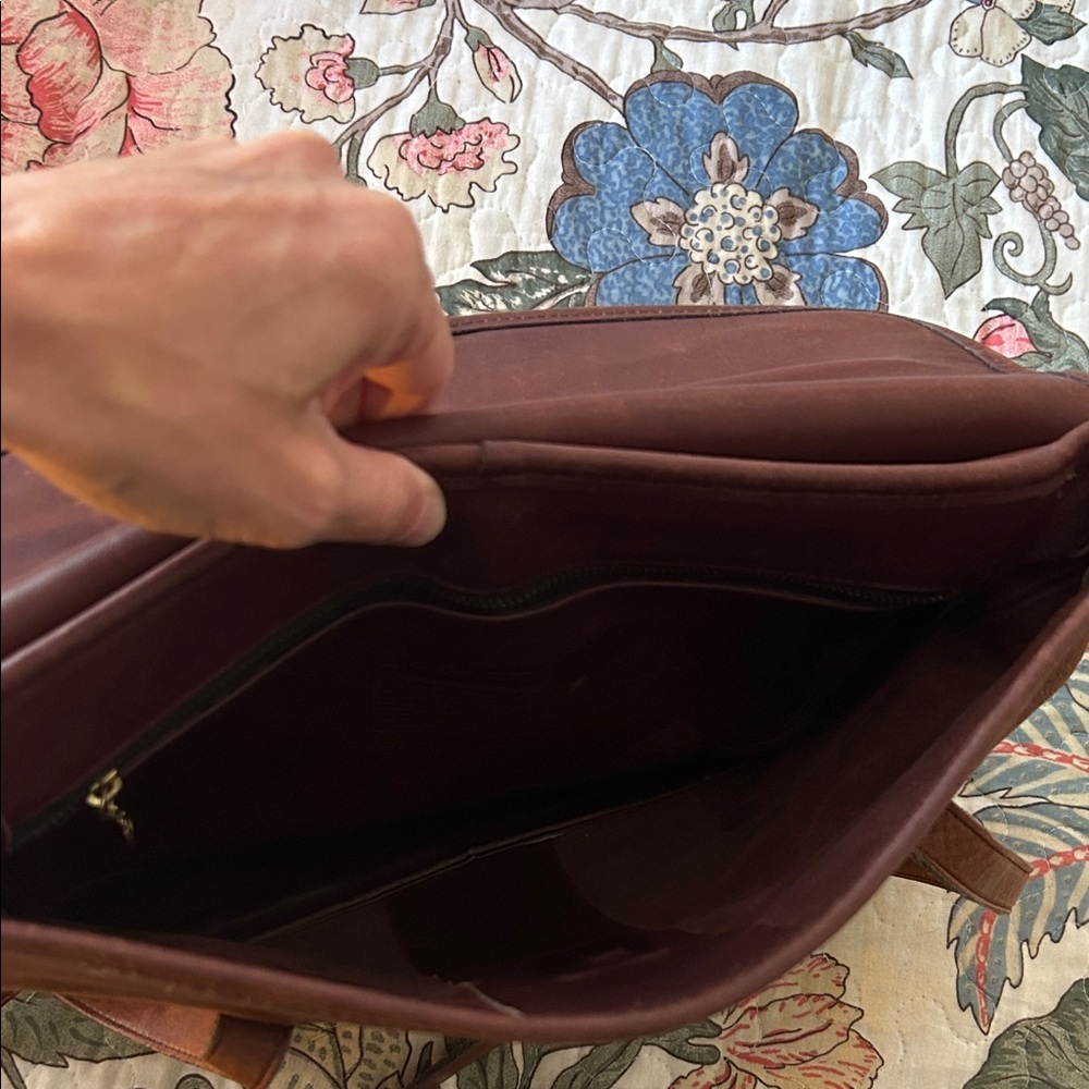 Vintage Coach Branson Bag. - Picture 3 of 7